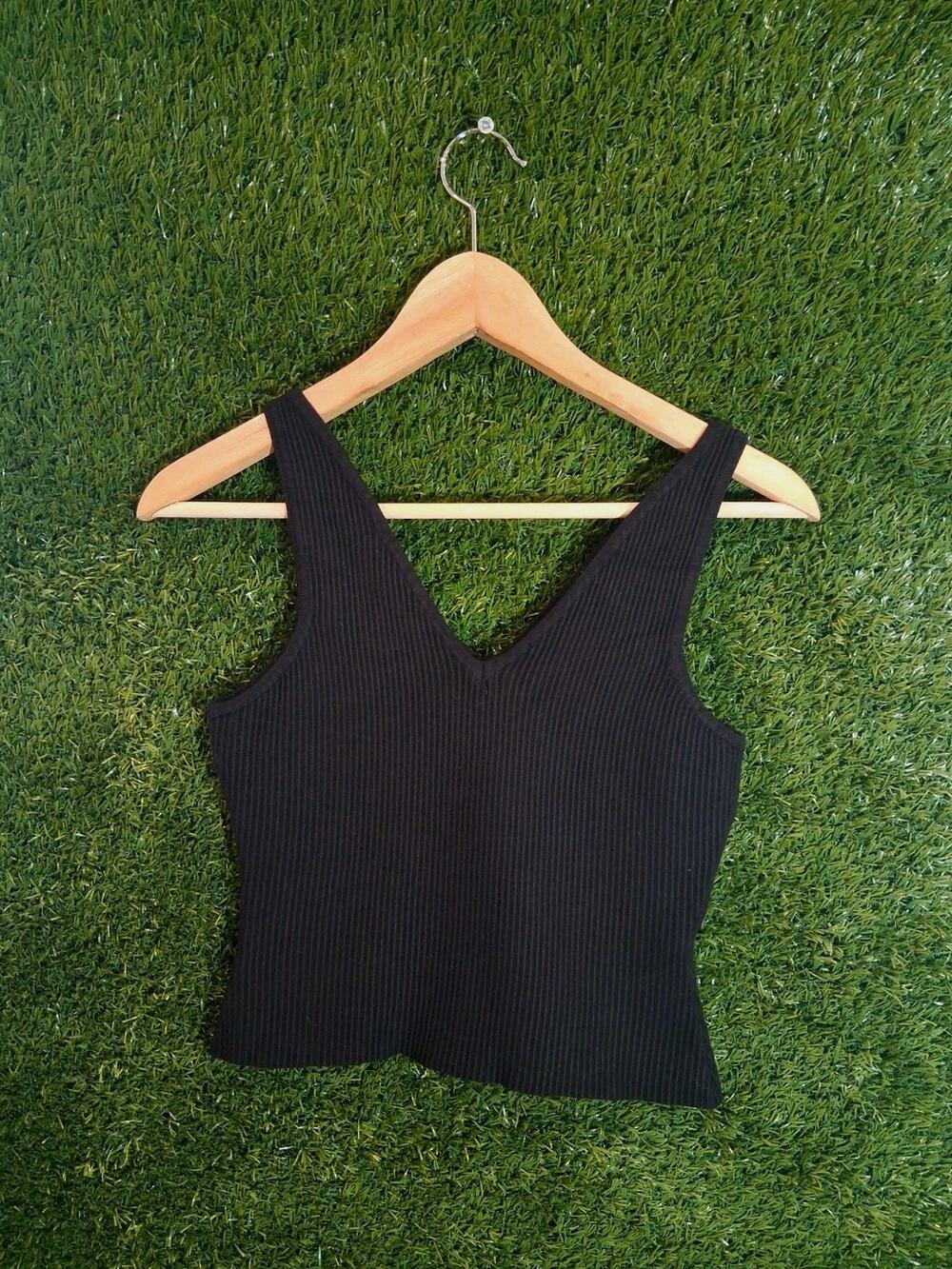 House of Harlow 1960 Black Ribbed Knit V-Neck Tank Top Sleeveless Size M